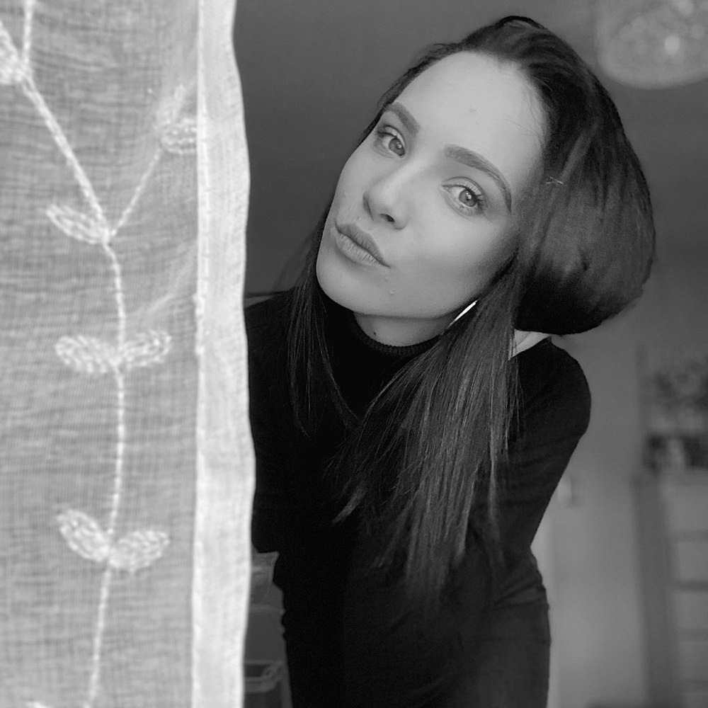 Meet your Posher, Kira